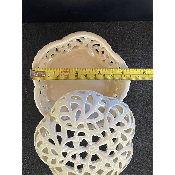 VTG Oleg Cassini White Porcelain Lace Trinket Box W Lid 4.25” Jewelry Potpourri - Picture 7 of 9
